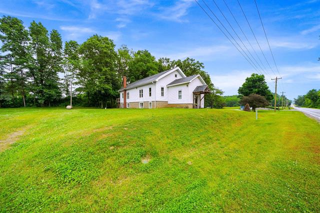 front view picture of 13060 Broadway Road, Three Rivers, MI. 49093