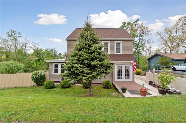 front view picture of 806 W Centre Avenue, Portage, MI. 49024