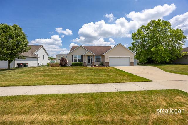 front view picture of 6952 Deer Cove Drive Se, Caledonia, MI. 49316