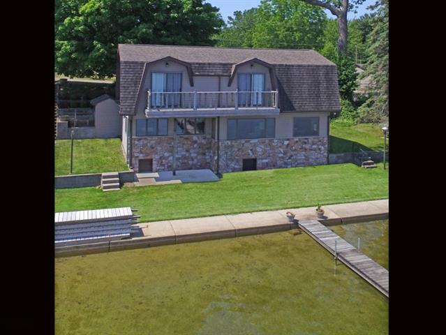 front view picture of 32680 South Street, Lawton, MI. 49065