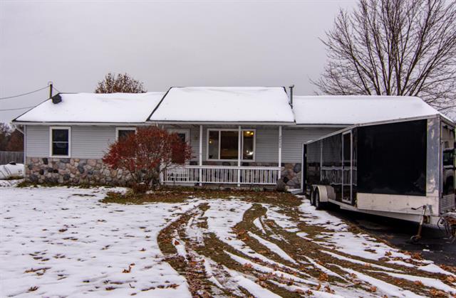 front view picture of 28450 66Th Avenue, Lawton, MI. 49065
