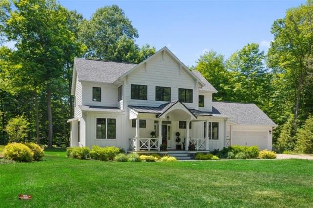 front view picture of 17106 River Bluff Drive, New Buffalo, MI. 49117