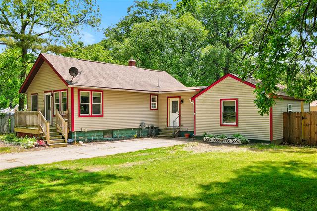 front view picture of 1341 Brusse Avenue, Muskegon, MI. 49442