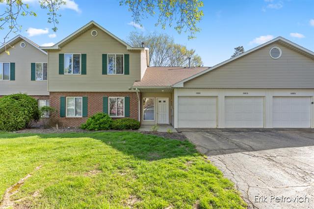 front view picture of 3185 Windcrest Drive Ne, Grand Rapids, MI. 49525
