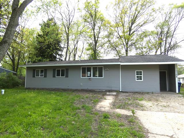 front view picture of 1158 Mcintosh Drive, Benton Harbor, MI. 49022