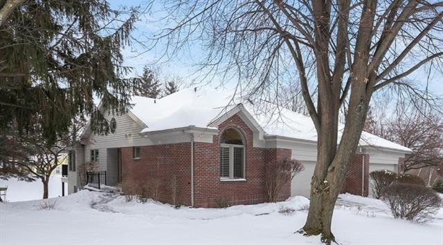 front view picture of 2004 S Terrace Lane Ne, Grand Rapids, MI. 49505
