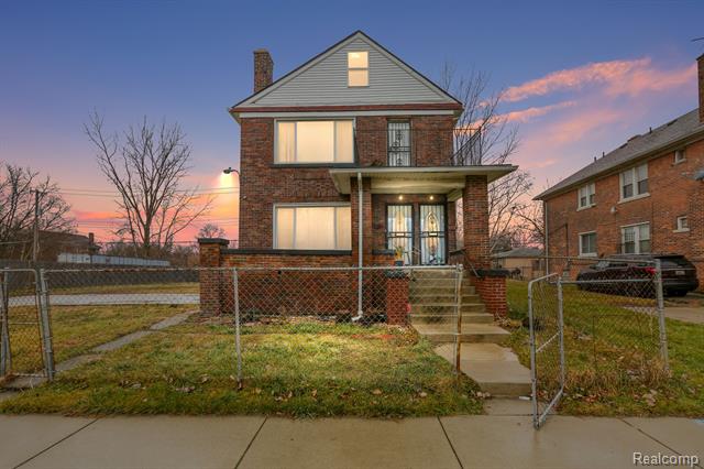 front view picture of 611 Ashland Street, Detroit, MI. 48215