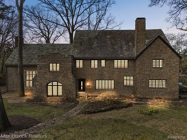 front view picture of 19551 Burlington Drive, Highland Park, MI. 48203