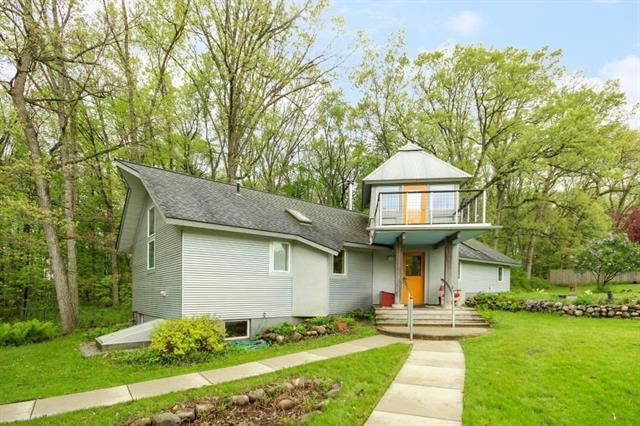 front view picture of 7227 Wheeler Dr, Whitmore Lake, MI. 48189