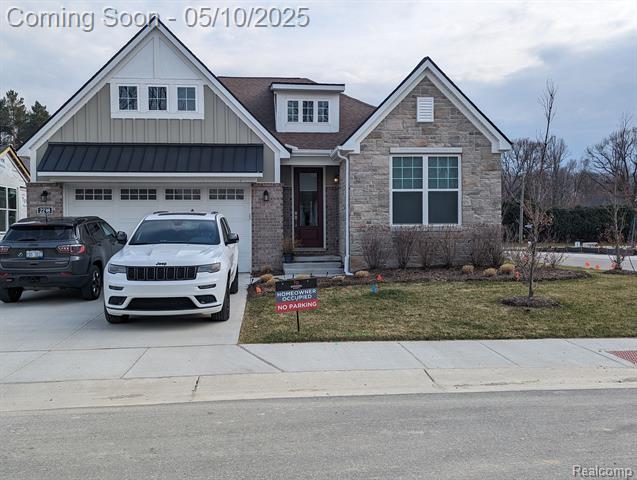 front view picture of 2298 Pondview Ln, Troy, MI. 48085