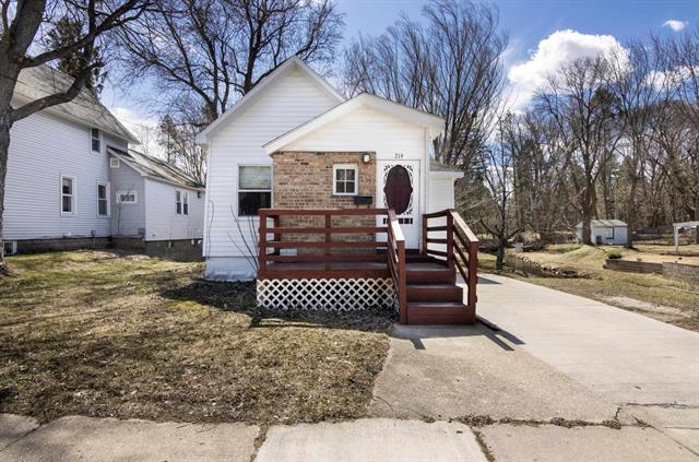 front view picture of 719 Seventh Street, Traverse City, MI. 49684