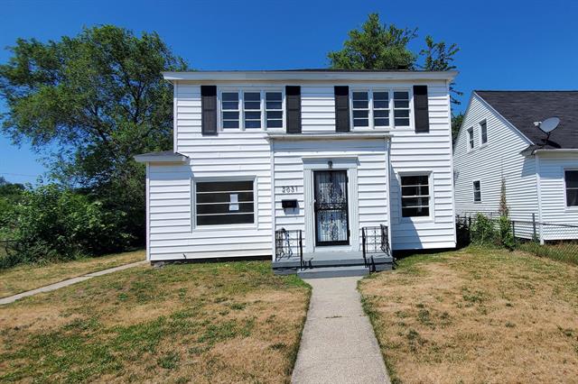 front view picture of 2031 Baker Street, Muskegon, MI. 49444