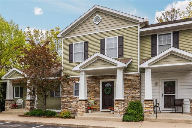front view picture of 1491 Kent Street, Traverse City, MI. 49686