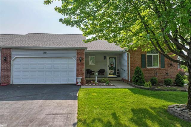 front view picture of 1273 Crystal Pointe, Fenton, MI. 48430