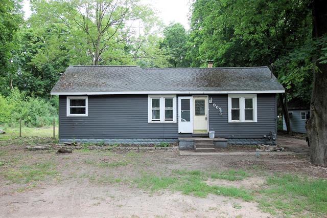 front view picture of 902 Wilson Avenue, Muskegon, MI. 49441