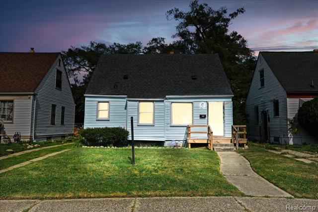 front view picture of 19976 Mendota Street, Detroit, MI. 48221