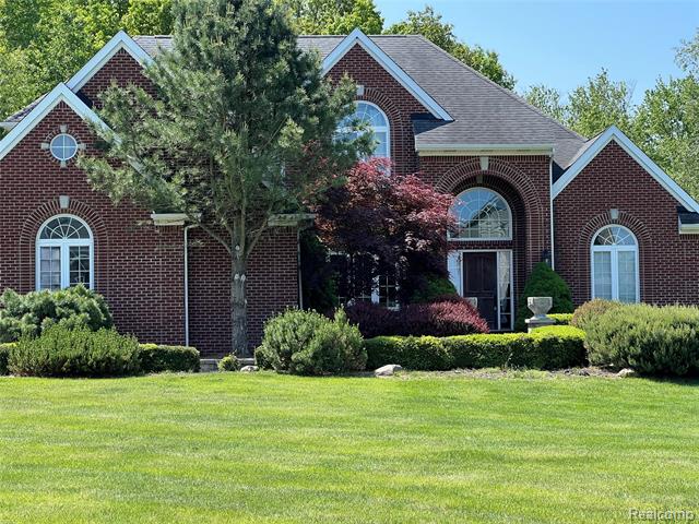 front view picture of 371 Baintree Boulevard, Brighton, MI. 48114