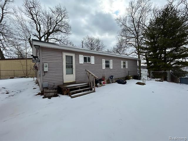 front view picture of 4168 Lakeview Drive, Attica, MI. 48412