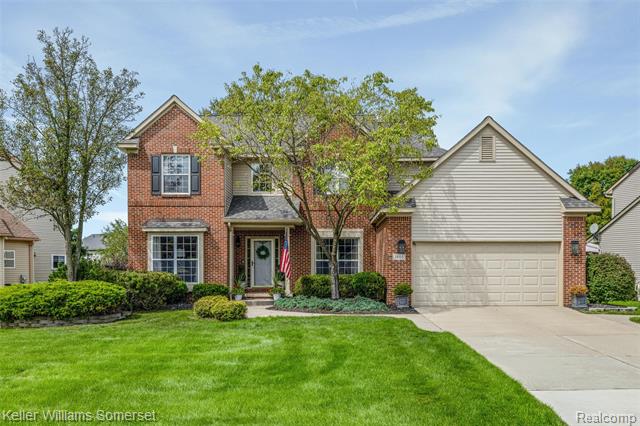 front view picture of 1805 Hawthorne Rdg, Walled Lake, MI. 48390