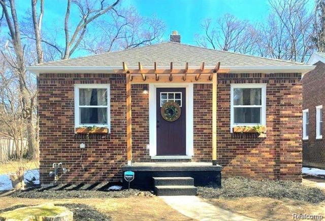 front view picture of 16230 Santa Rosa Drive, Detroit, MI. 48221