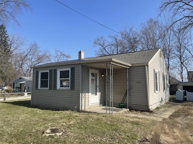 front view picture of 1233 Broad Street, Niles, MI. 49120