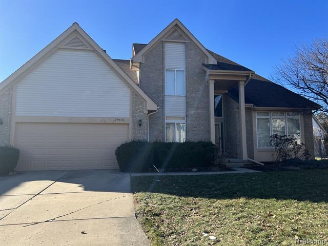 front view picture of 29435 Chelsea Crossing, Farmington, MI. 48331