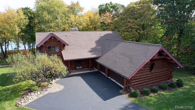 9600 Huntley Cove Pinckney, MI. 48169 | Snabby