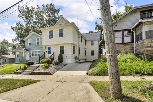 front view picture of 105 Mitchell Street, Jackson, MI. 49203