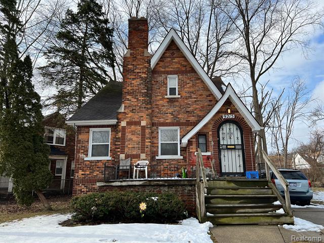 front view picture of 9215 Bedford Street, Detroit, MI. 48224
