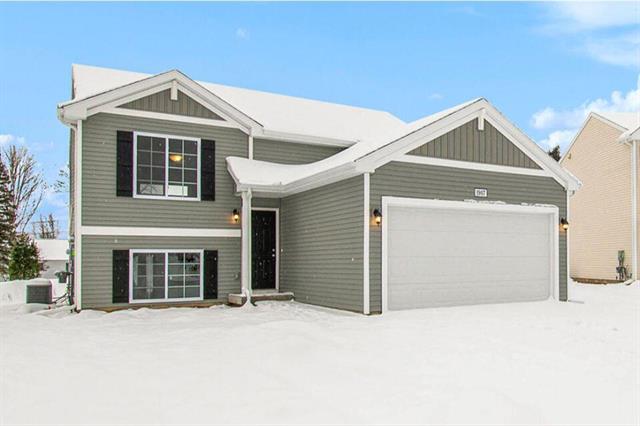 front view picture of 829 Hollyhock Drive, Greenville, MI. 48838
