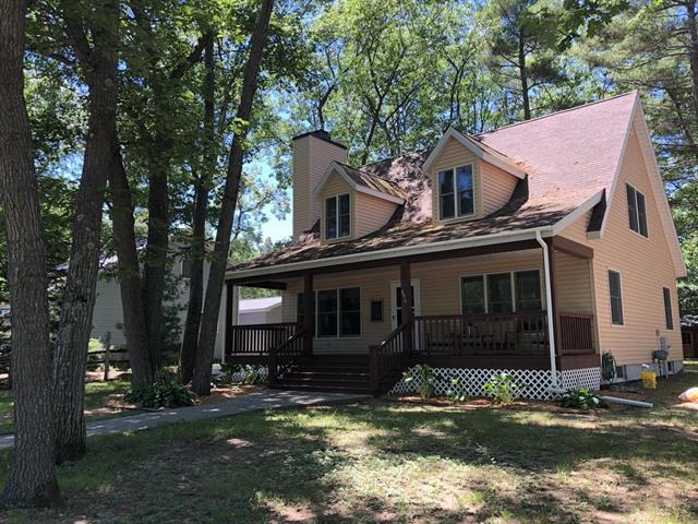front view picture of 996 S Crescent Avenue, Au Gres, MI. 48703