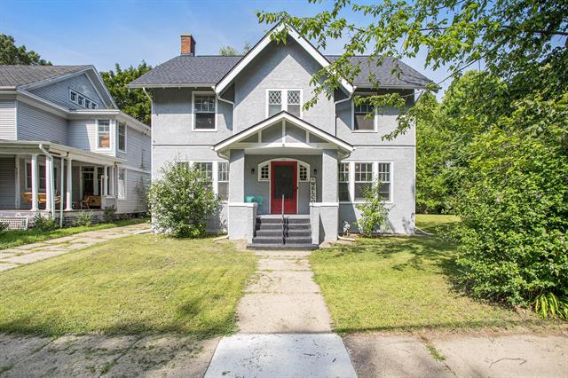 front view picture of 105 Chestnut Street, Battle Creek, MI. 49017