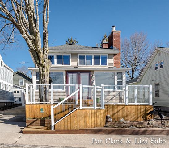 front view picture of 16631 Lakeview Street, Spring Lake, MI. 49456
