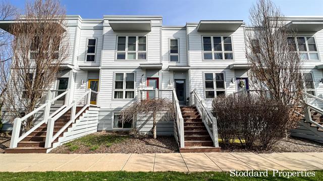 front view picture of 2167 New Town Drive, Grand Rapids, MI. 49525
