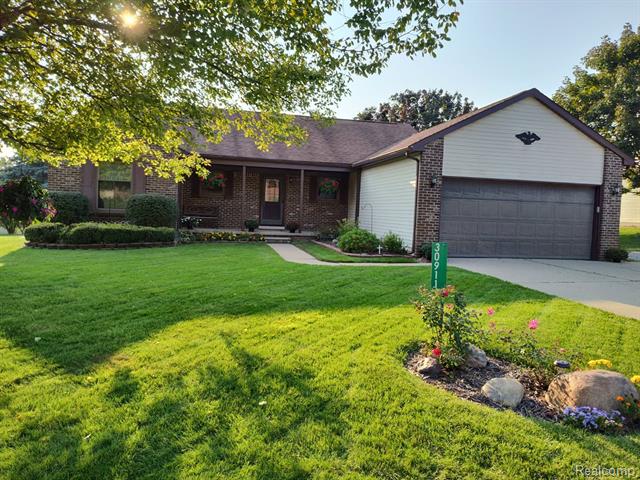 front view picture of 30911 Bramley Cir, New Hudson, MI. 48165