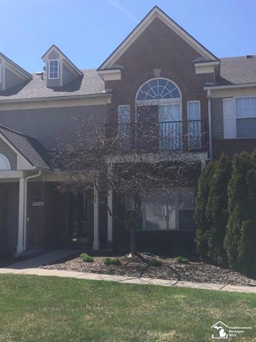 front view picture of 27345 Hidden Oaks, Trenton, MI. 48183