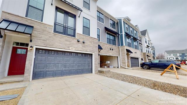 front view picture of 2907 Corston Road, Ann Arbor, MI. 48105