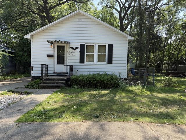 front view picture of 3364 7Th Street, Muskegon, MI. 49444
