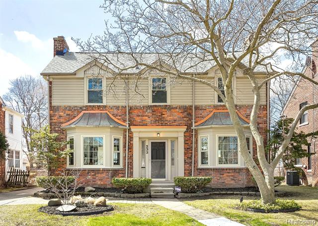 front view picture of 233 Riverside Drive, Detroit, MI. 48215