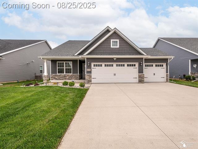 front view picture of 8276 Grande Lake Circle, Temperance, MI. 48182
