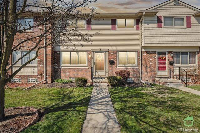 front view picture of 9615 Cornell Street, Taylor, MI. 48180