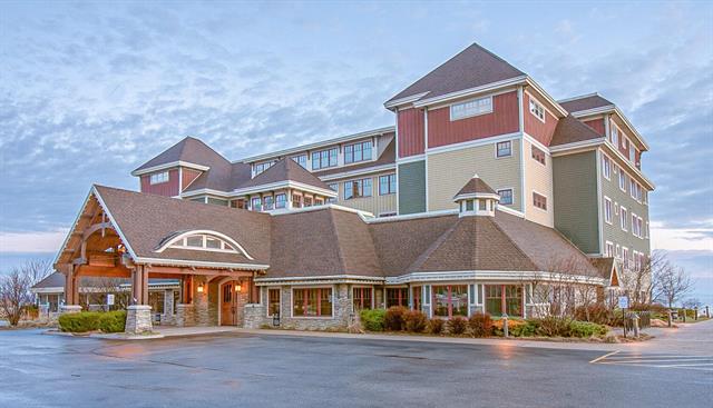 front view picture of 2035 N Us-31 N, Traverse City, MI. 49686