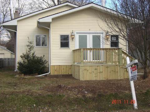 front view picture of 3244 Huggins Avenue, Flint, MI. 48506