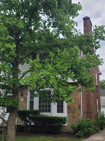 front view picture of 20190 Stratford Road, Detroit, MI. 48221