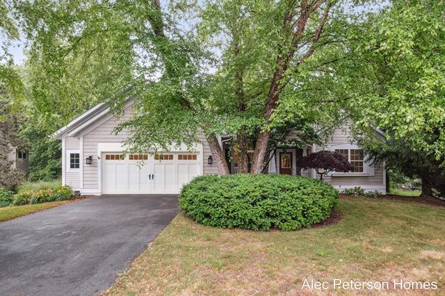 front view picture of 1269 Bentwood Court, Holland, MI. 49424