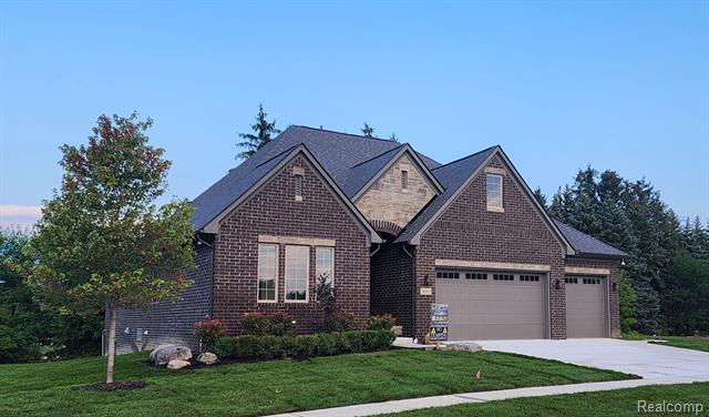 front view picture of 3093 Raffler Drive, Rochester, MI. 48307