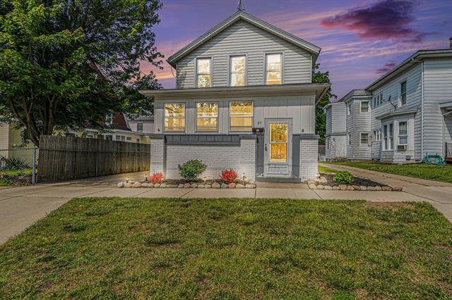 front view picture of 211 Rich Street, Ionia, MI. 48846
