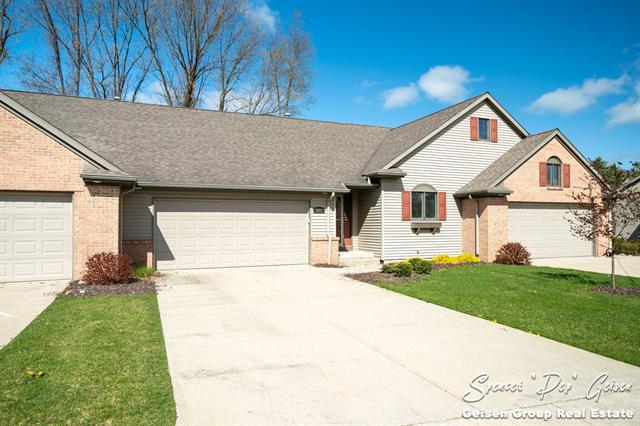 front view picture of 815 Hawthorne Court, Greenville, MI. 48838