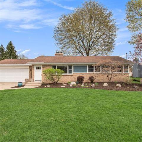 front view picture of 7126 Willard Avenue Se, Grand Rapids, MI. 49548