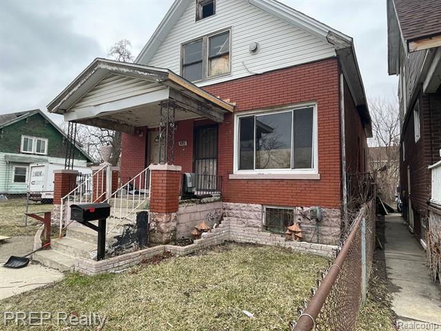 front view picture of 1644 W Euclid Street, Detroit, MI. 48206